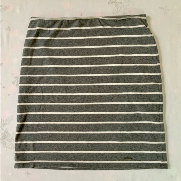 Hollister Mini Skirt Grey and White Stripes Stretchy Fabric - Lined - Picture 1 of 6